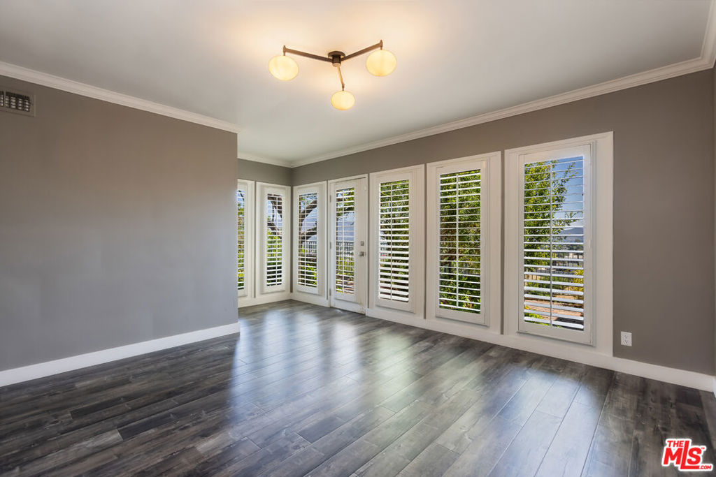 3661 Sunswept Drive Property Photo 32