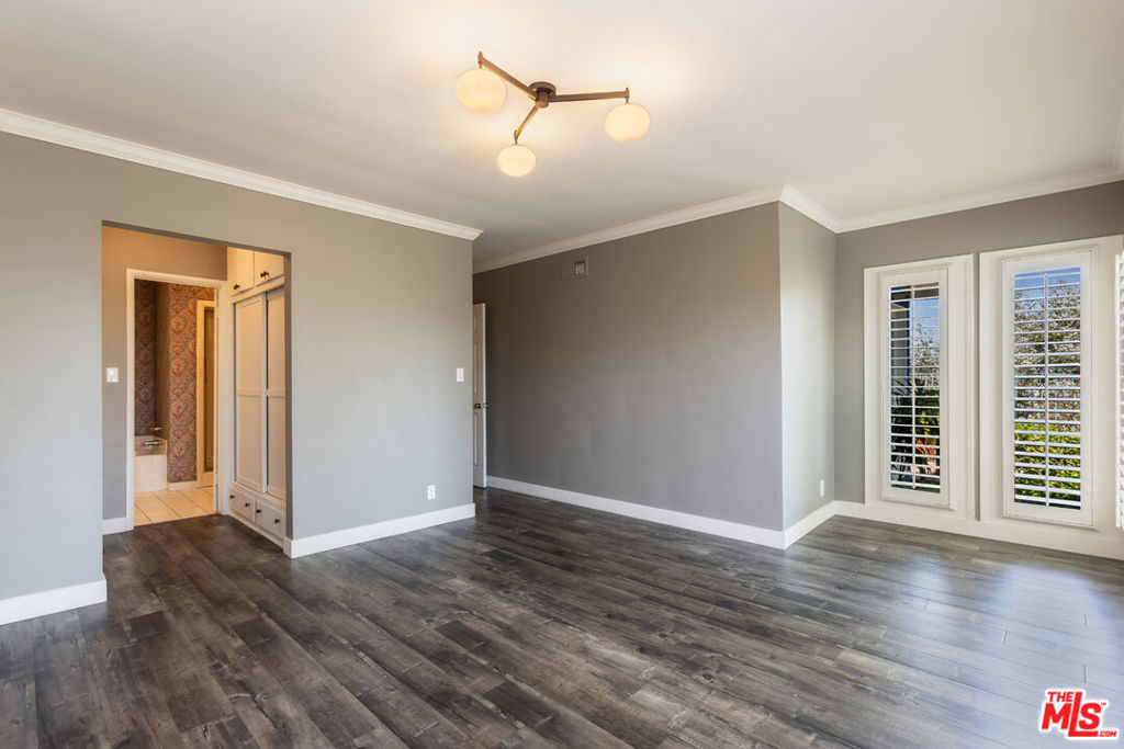 3661 Sunswept Drive Property Photo 34