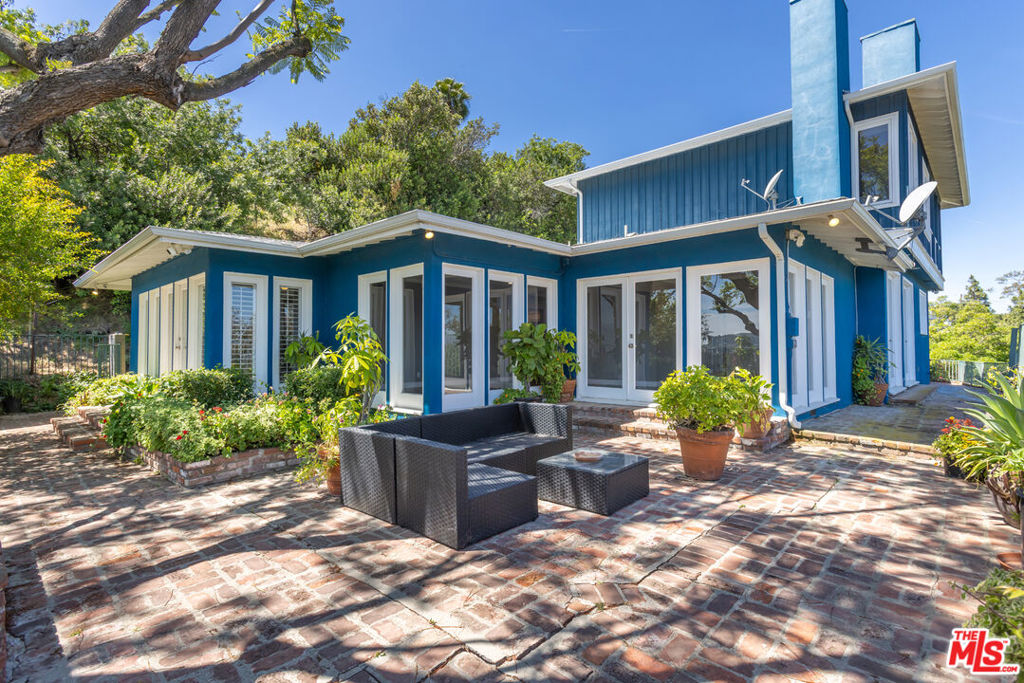 3661 Sunswept Drive Property Photo 36