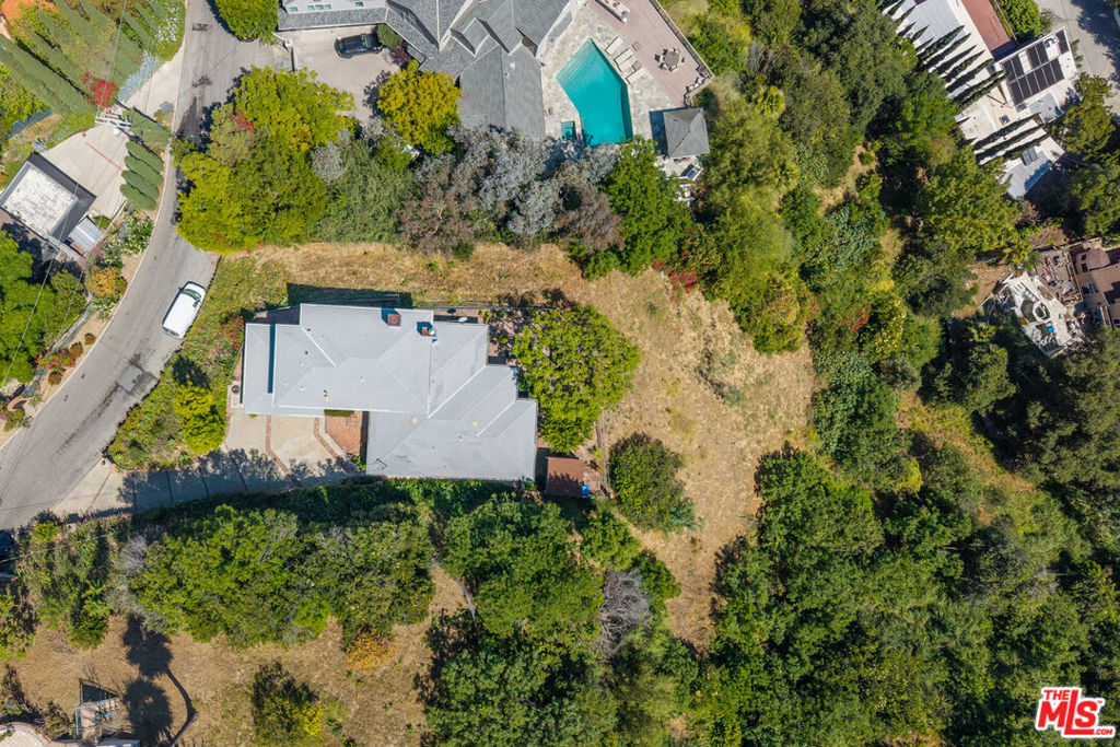 3661 Sunswept Drive Property Photo 44
