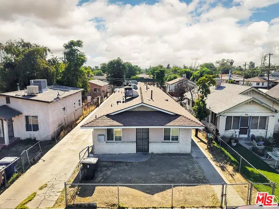 708 P Street Property Photo 4