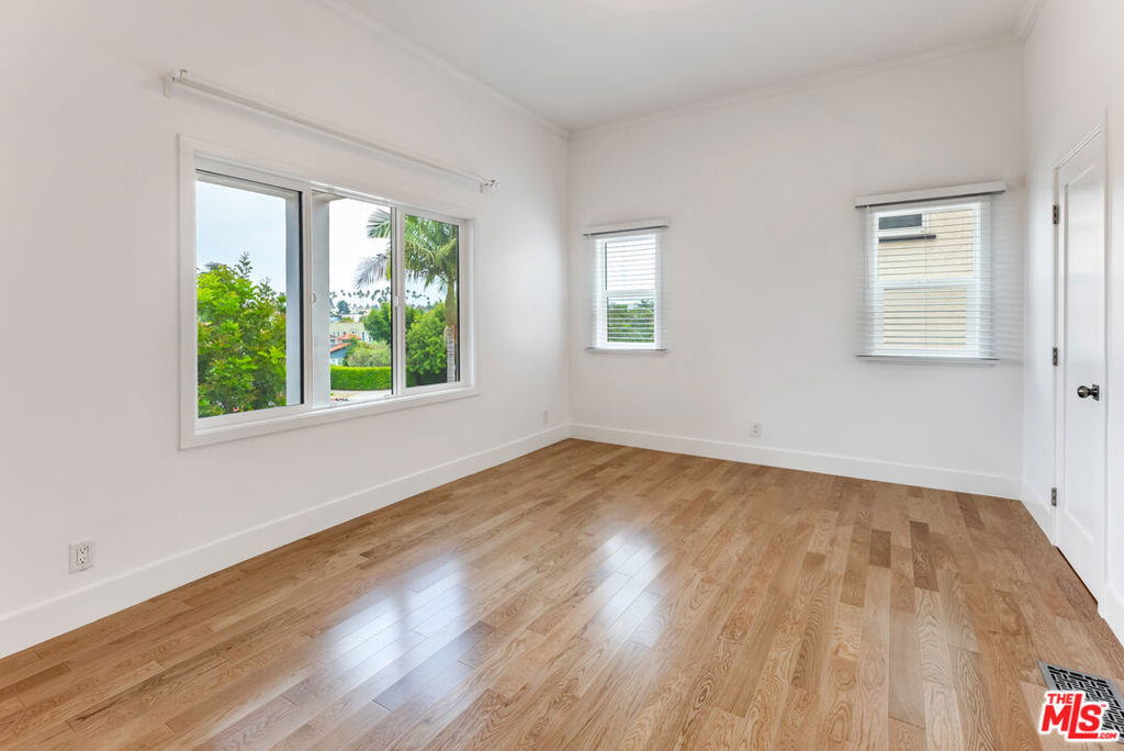 1253 S Rimpau Boulevard Property Photo 61