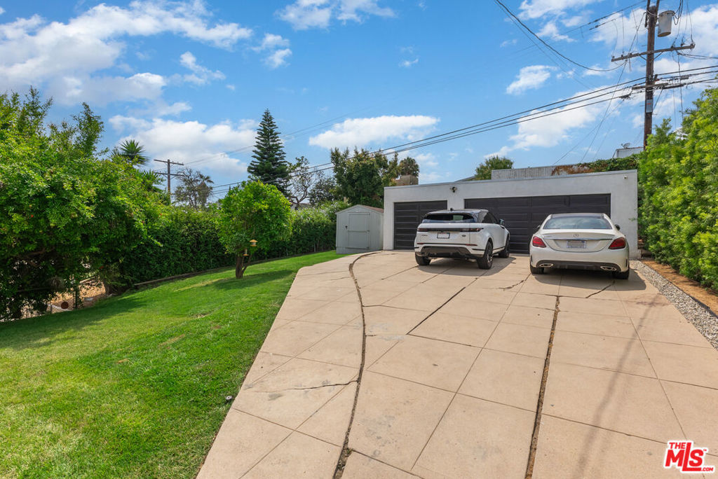 1253 S Rimpau Boulevard Property Photo 70