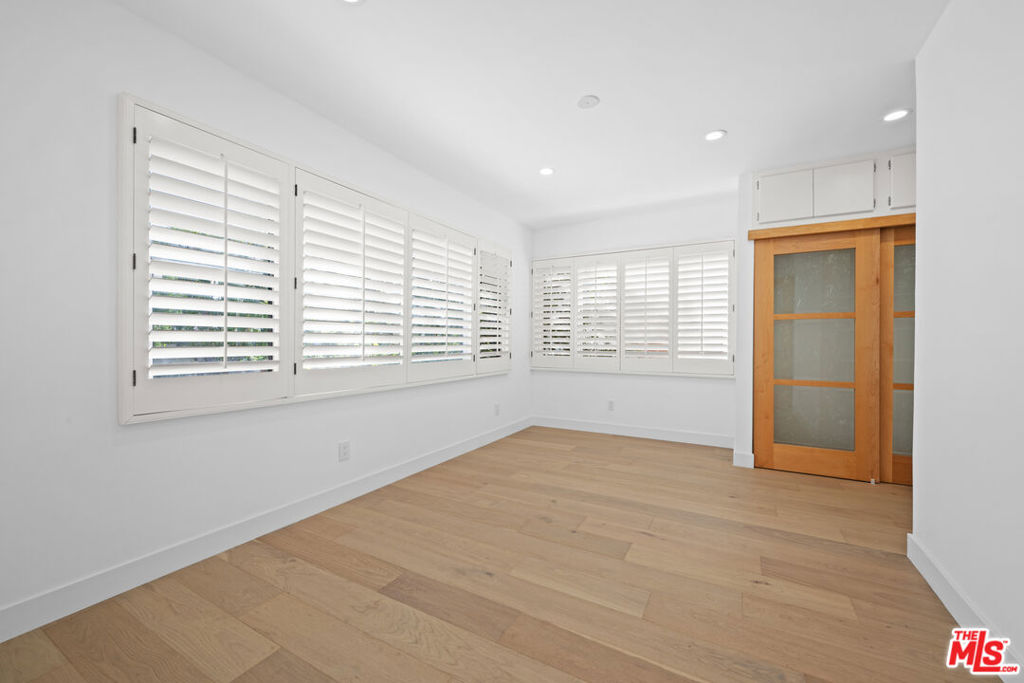 435 Dalehurst Avenue Property Photo 5