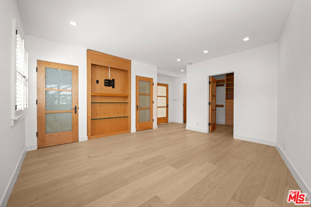 435 Dalehurst Avenue Property Photo 10