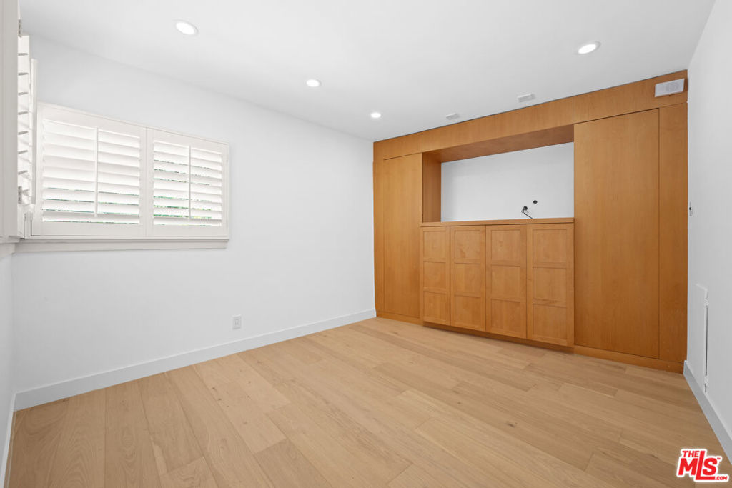 435 Dalehurst Avenue Property Photo 13