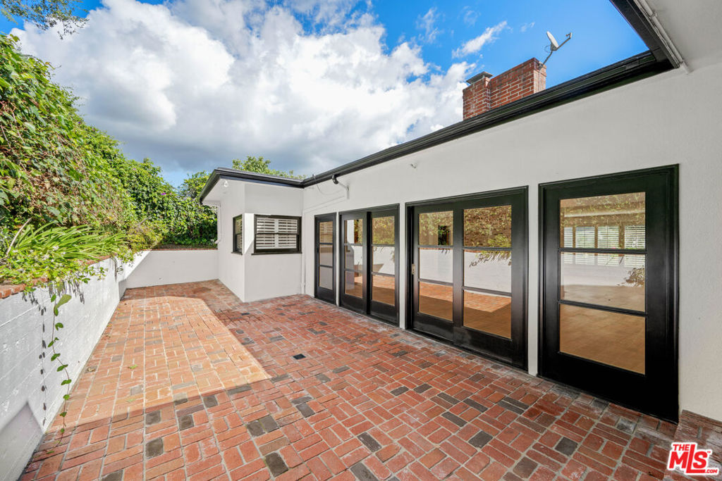 435 Dalehurst Avenue Property Photo 15