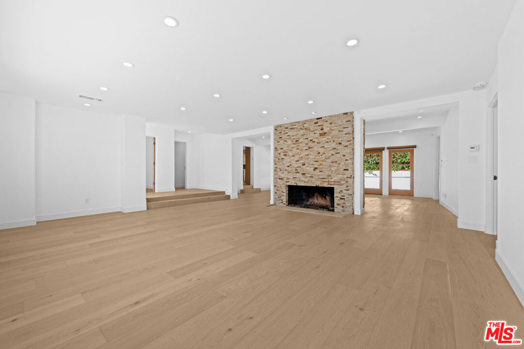 435 Dalehurst Avenue Property Photo 20