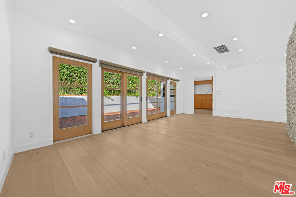 435 Dalehurst Avenue Property Photo 22