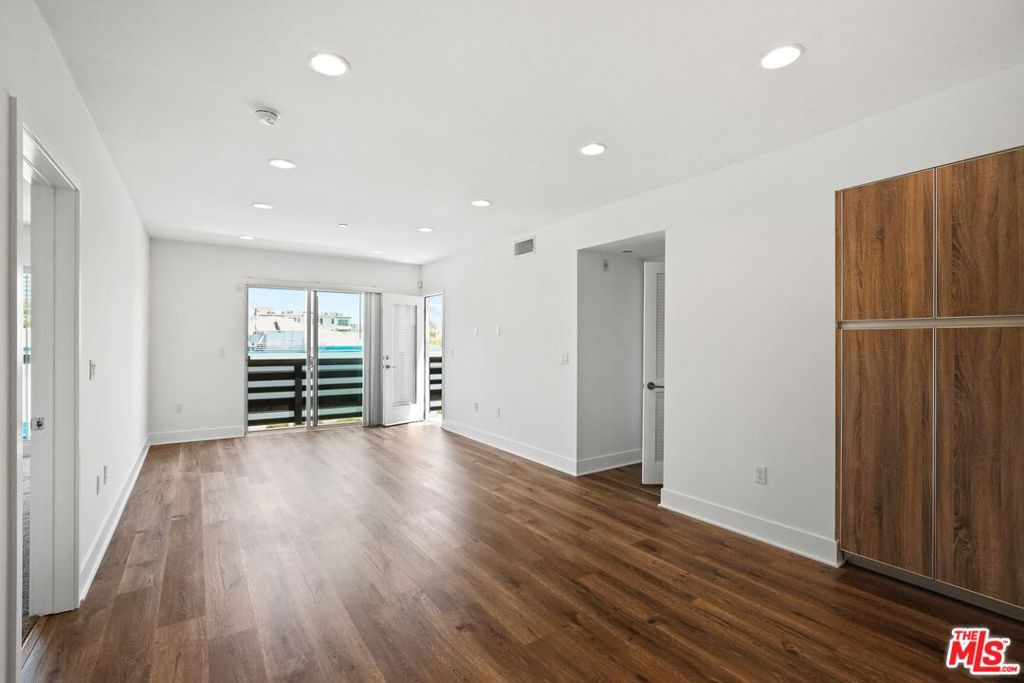 1301 Brockton Avenue 106 Property Photo 3