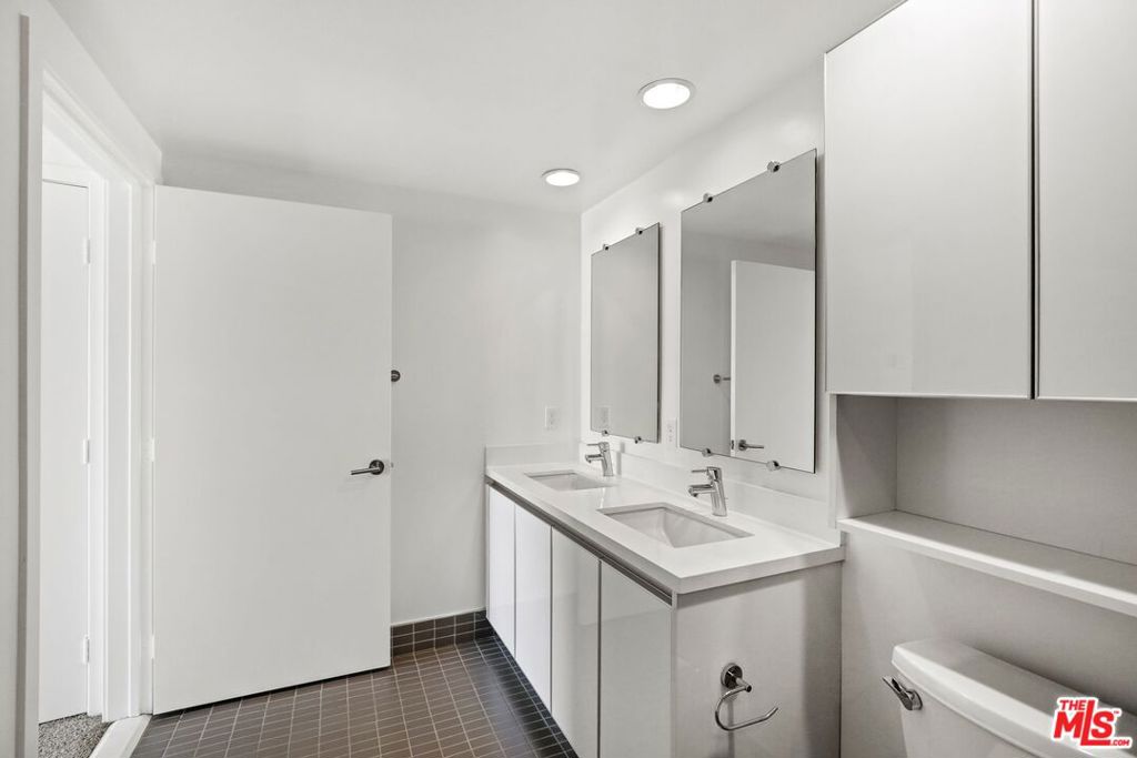 1301 Brockton Avenue 106 Property Photo 10