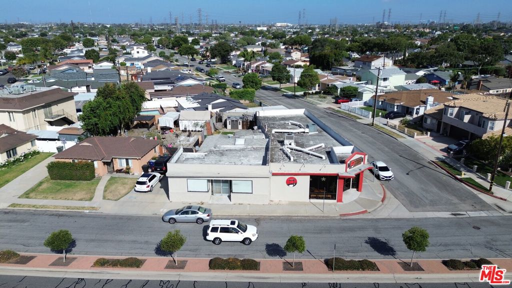 18727 Crenshaw Boulevard Property Photo 3