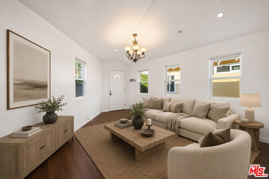 6147 Will Rogers Street Property Photo 3