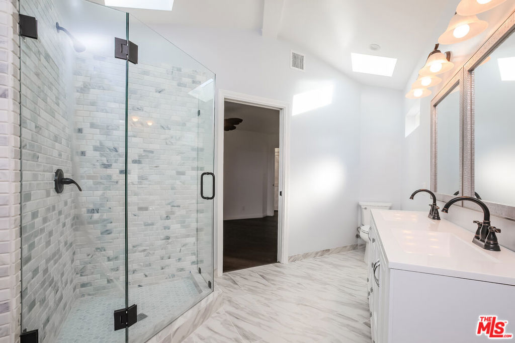 6147 Will Rogers Street Property Photo 11