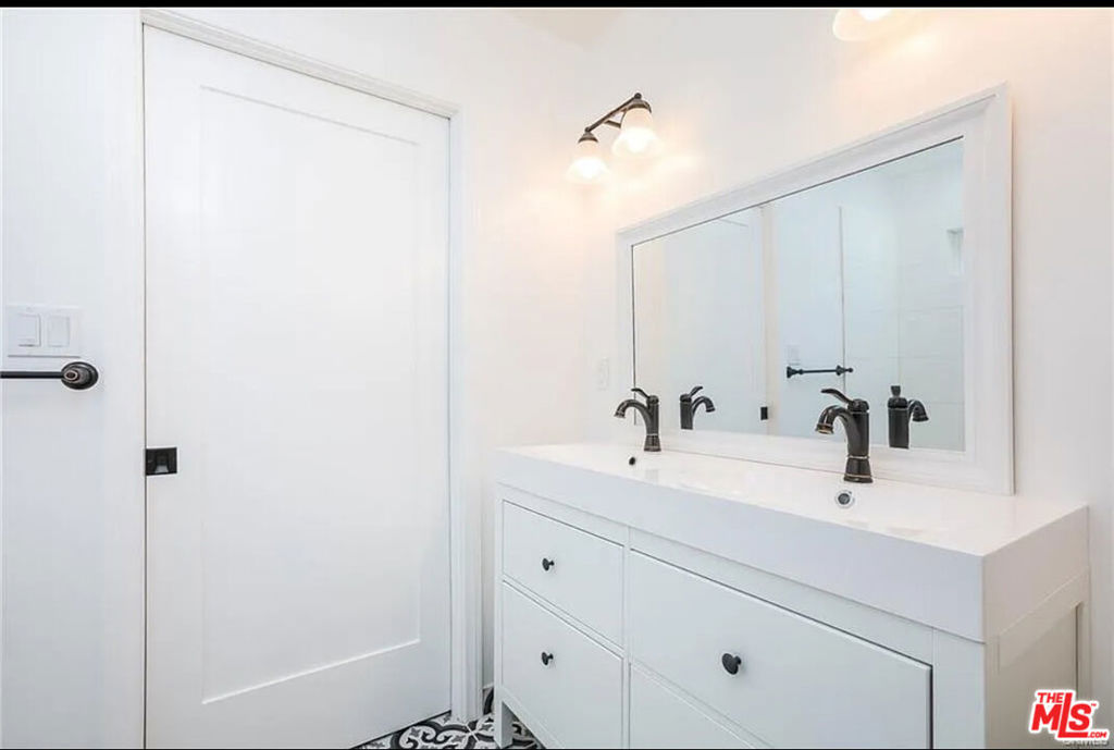 6147 Will Rogers Street Property Photo 14