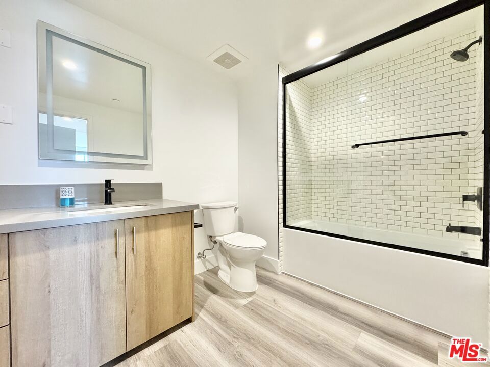 11155 Huston St 203 Property Photo 6
