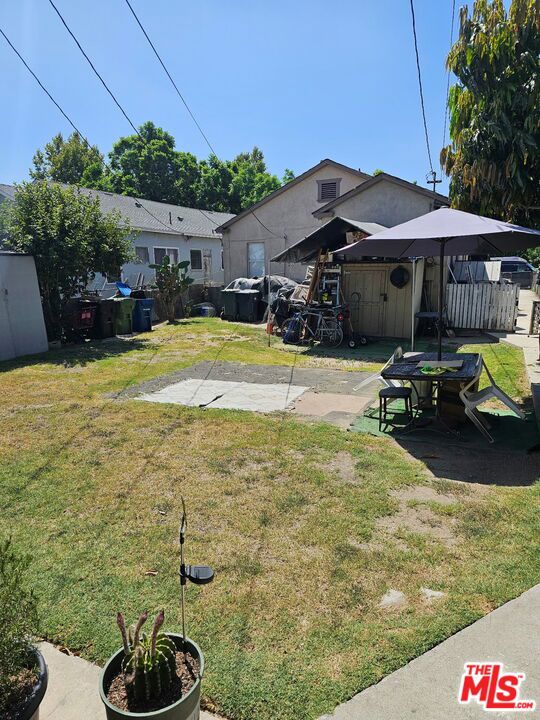1129 E 71st Street Property Photo 17