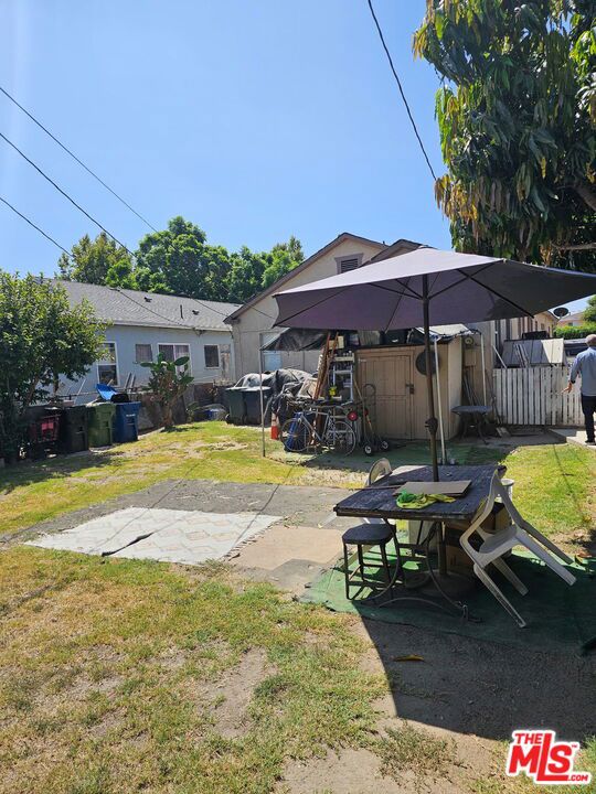 1129 E 71st Street Property Photo 18