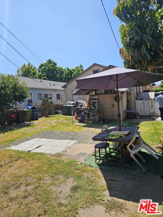 1129 E 71st Street Property Photo 19