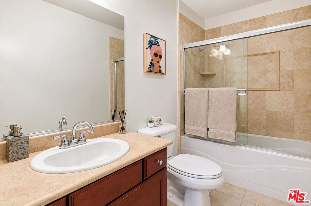 15206 Burbank Boulevard 116 Property Photo 16