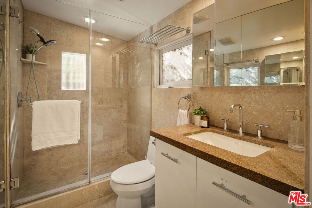 363 Huntley Drive Property Photo 11