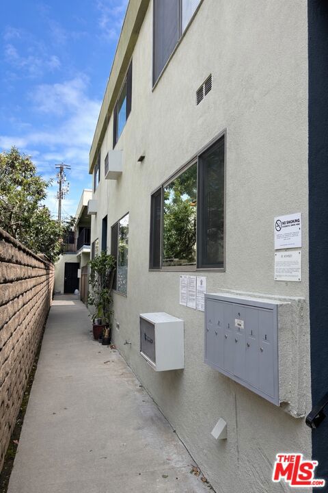 1433 Euclid Street 7 Property Photo 8