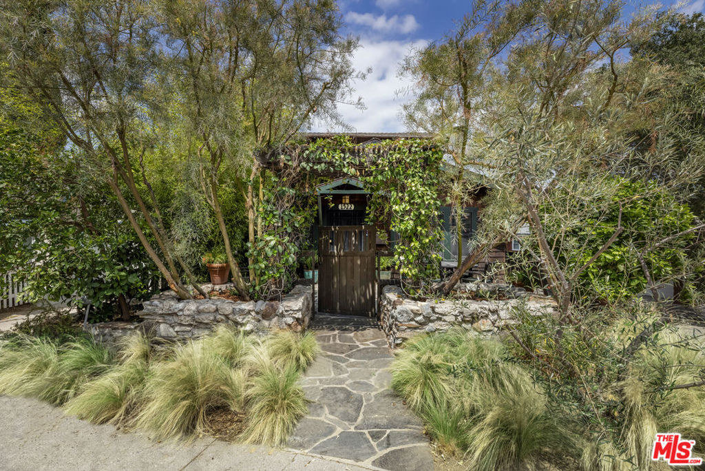 1522 Elevado Street Property Photo 1