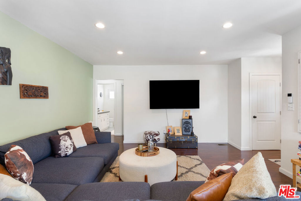 3631 Division Street Property Photo 5