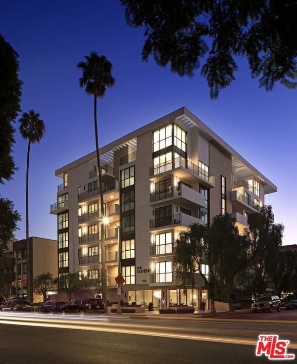105 S Doheny Drive 506 Property Photo 1