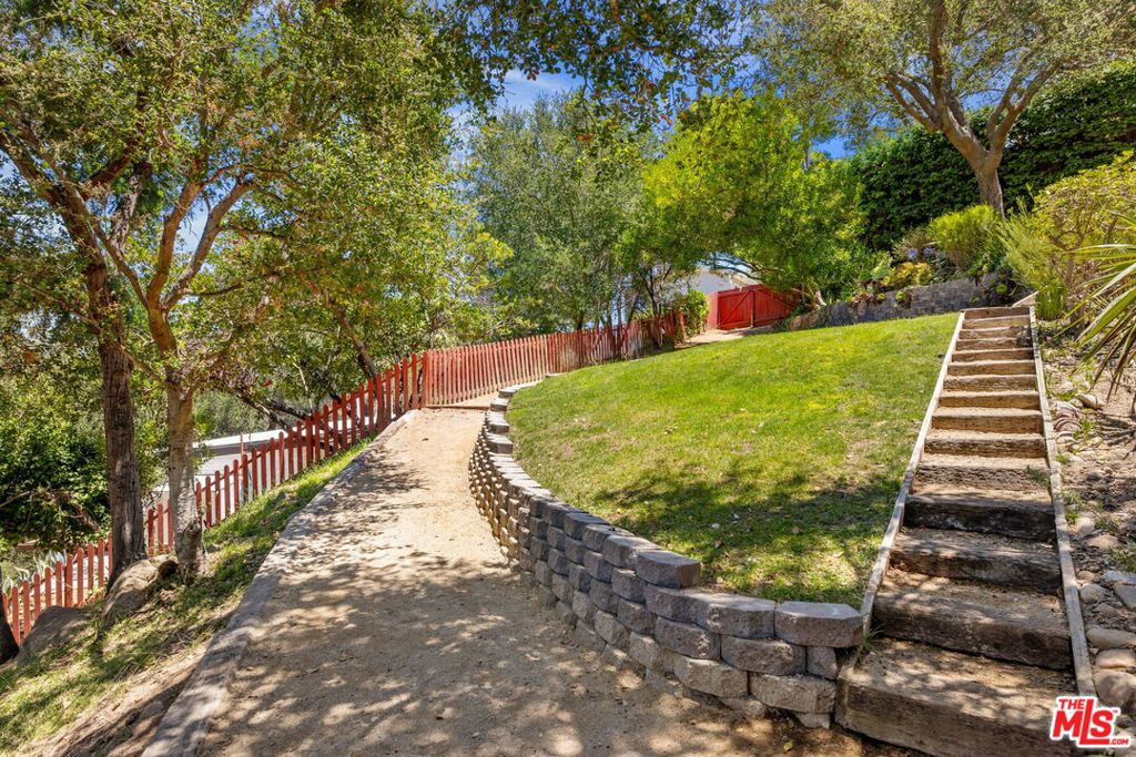 19805 Valley View Drive Property Photo 59