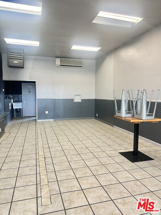 338 E Palmdale Boulevard Property Photo 2
