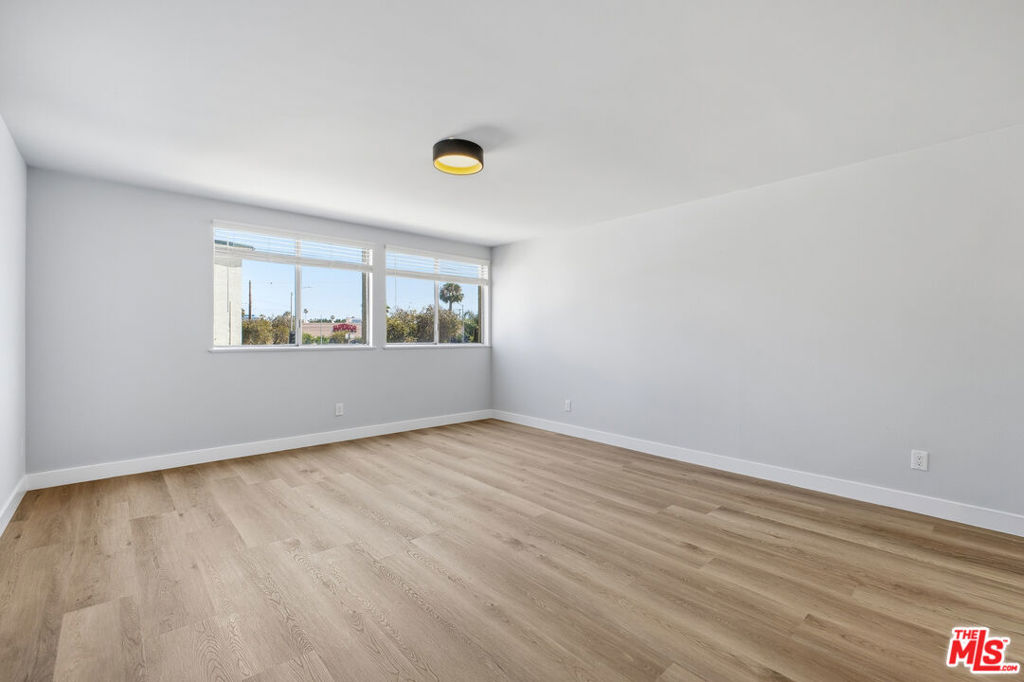 1337 S Hoover Street 1505 # 4 Property Photo 10