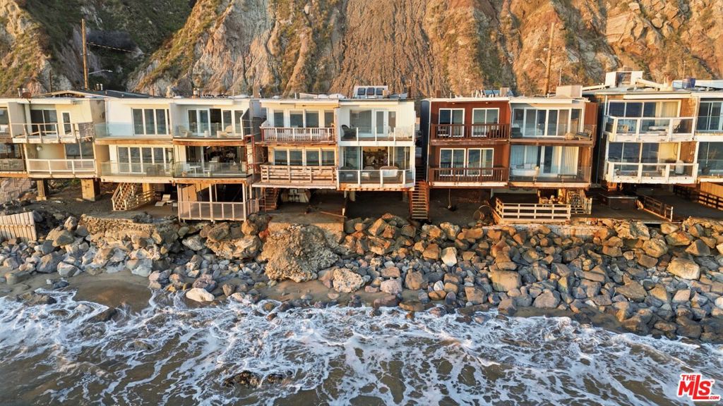 20456 Pacific Coast Highway Property Photo 4