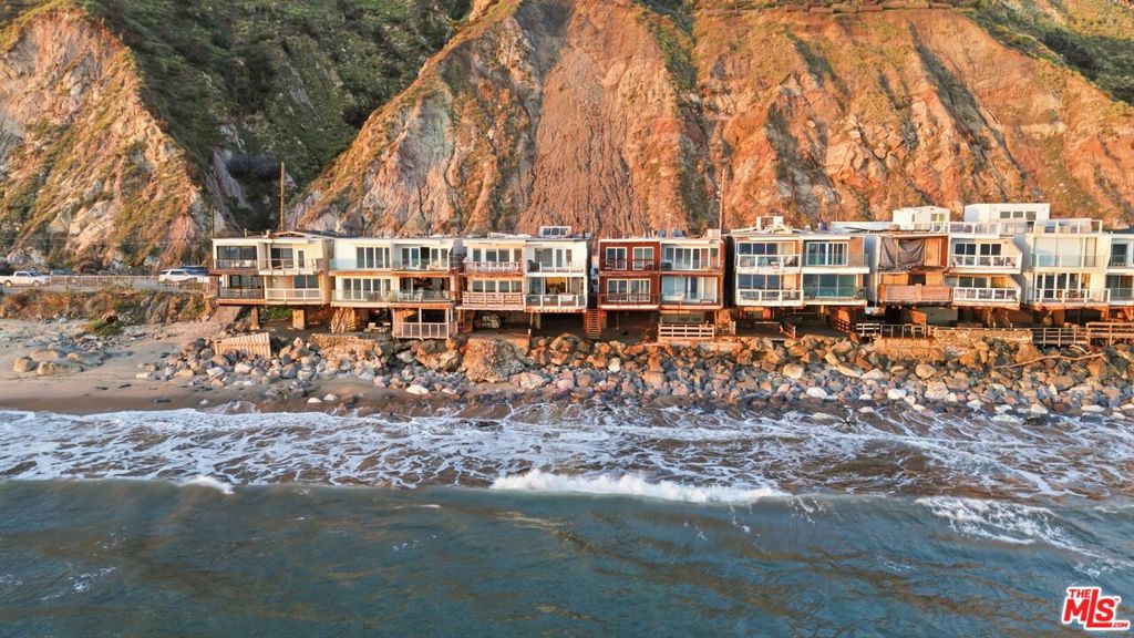 20456 Pacific Coast Highway Property Photo 5