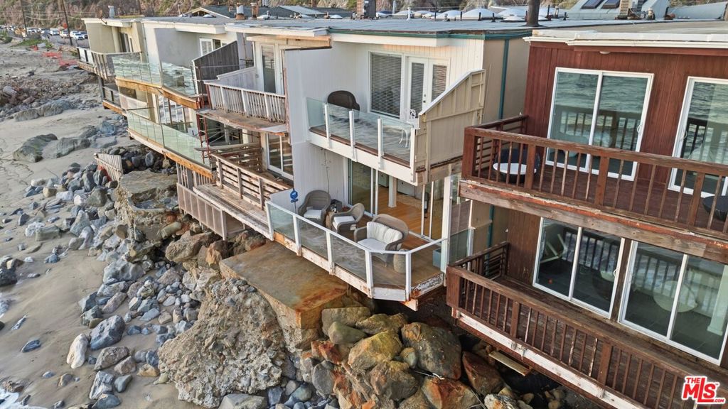 20456 Pacific Coast Highway Property Photo 10