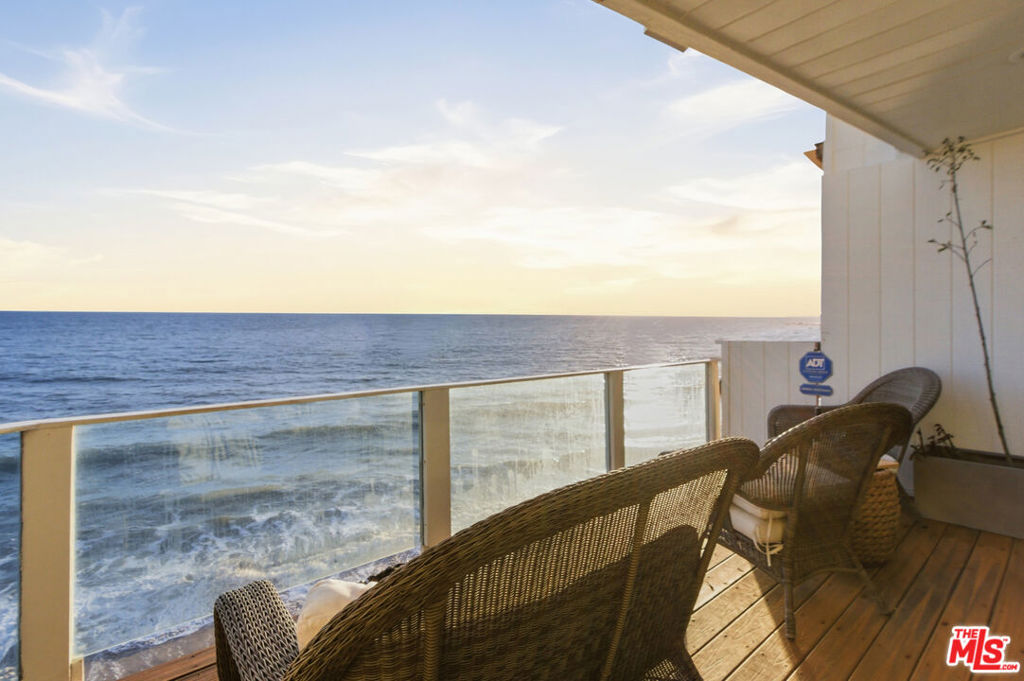 20456 Pacific Coast Highway Property Photo 11