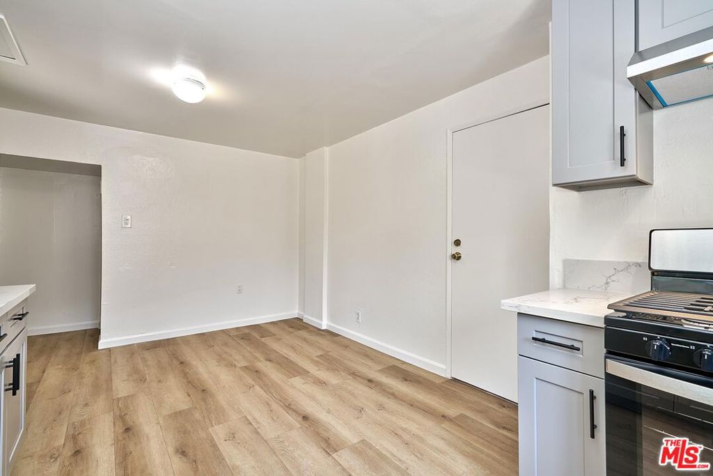 2194 Venice Boulevard Property Photo 5