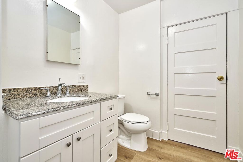 2194 Venice Boulevard Property Photo 13