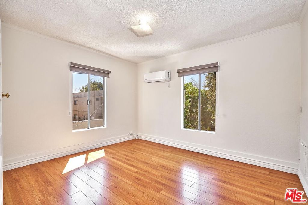 2194 Venice Boulevard Property Photo 16