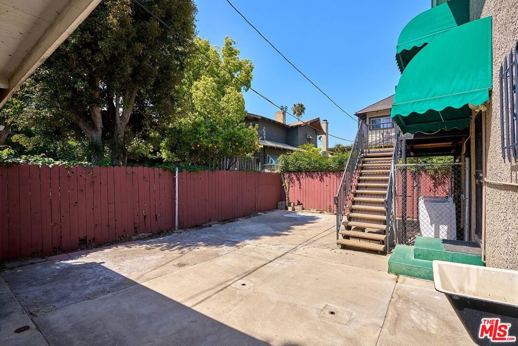 2194 Venice Boulevard Property Photo 23