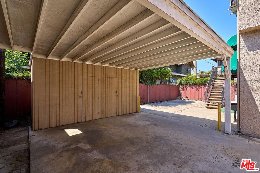 2194 Venice Boulevard Property Photo 24
