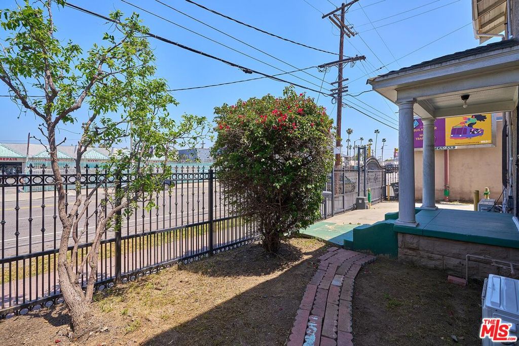 2194 Venice Boulevard Property Photo 26