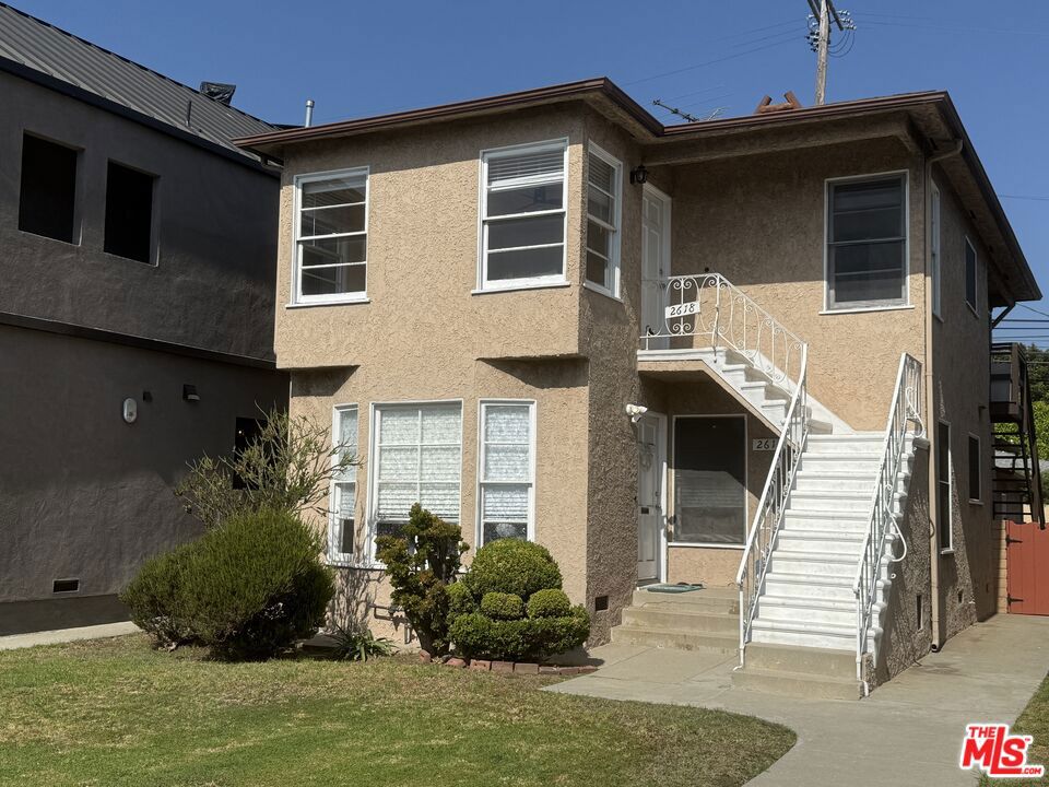 2616 S Barrington Avenue Property Photo 1