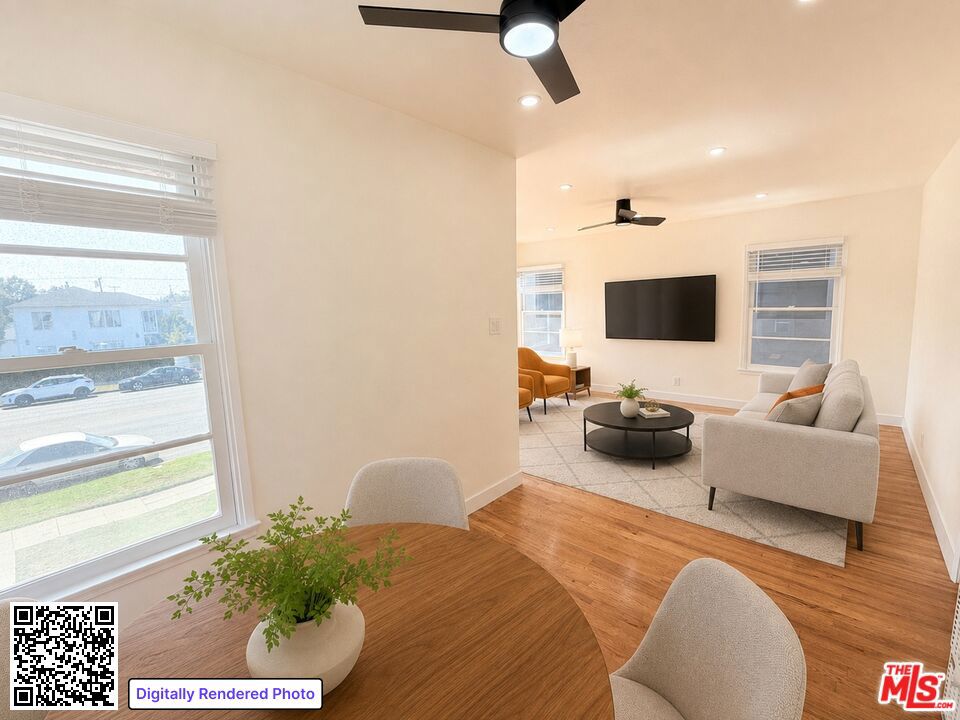 2616 S Barrington Avenue Property Photo 8