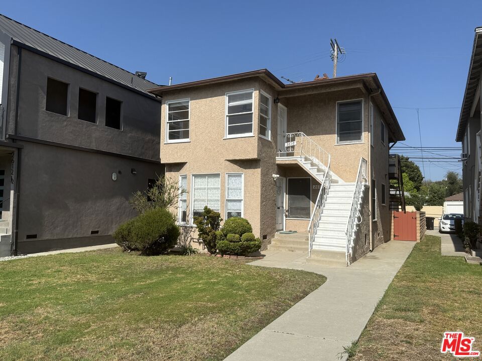 2616 S Barrington Avenue Property Photo 21
