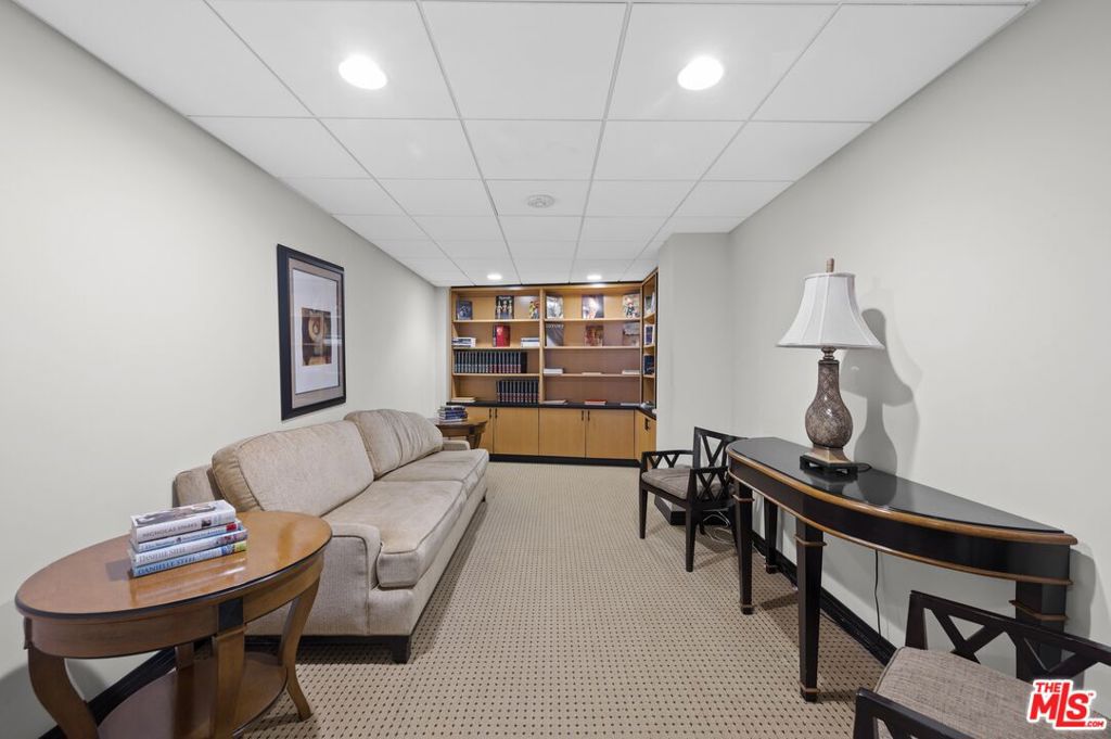 100 S Doheny Drive 512 Property Photo 20