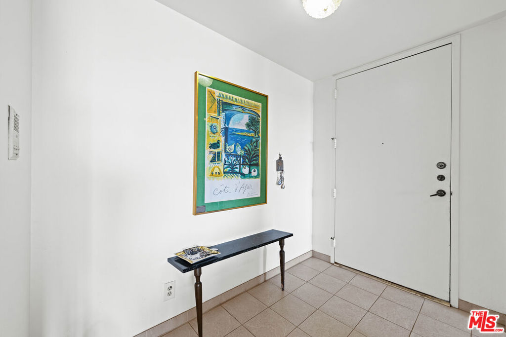 100 S Doheny Drive 512 Property Photo 34