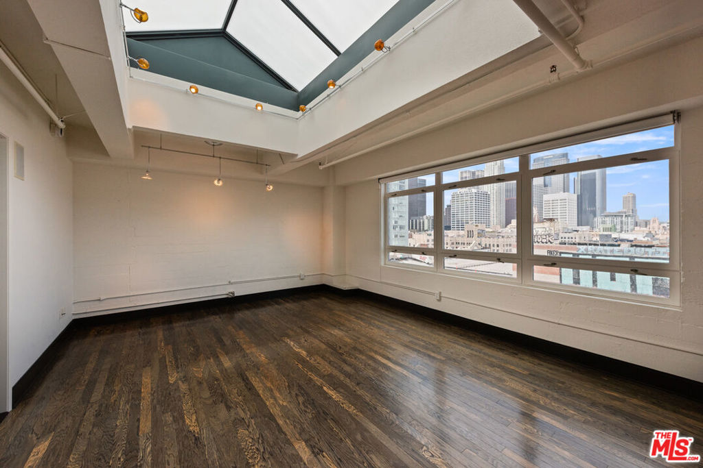 849 S Broadway 1210 Property Photo 36