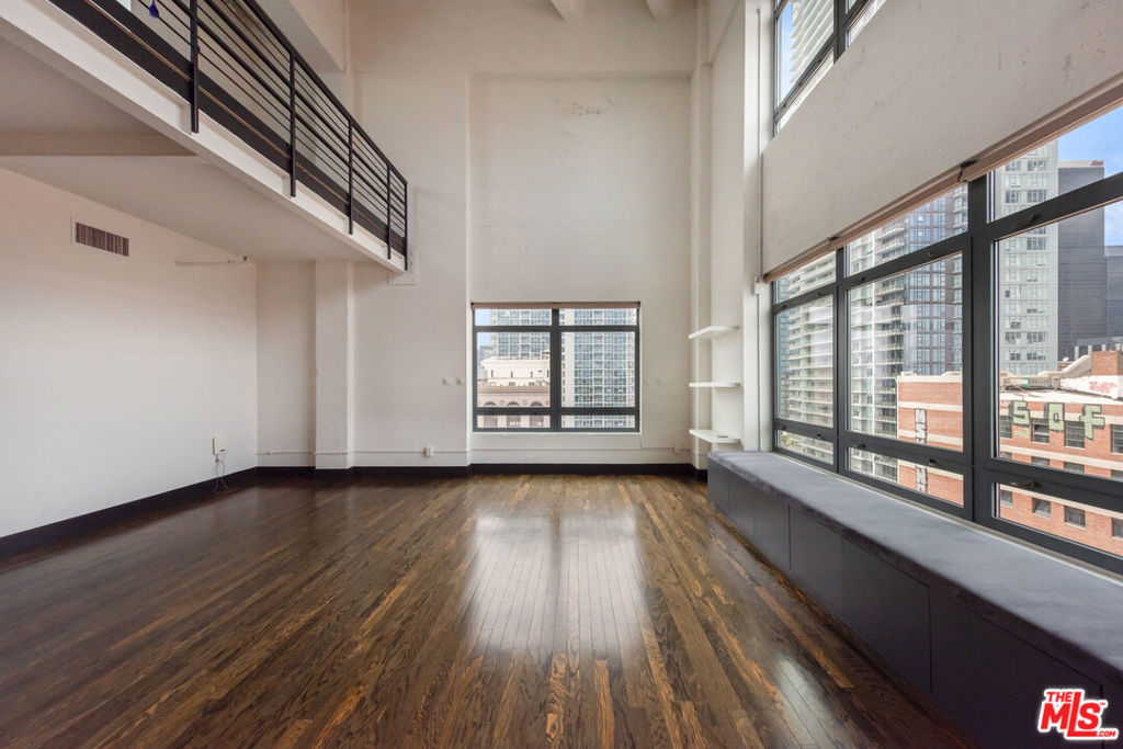 849 S Broadway 1210 Property Photo 42