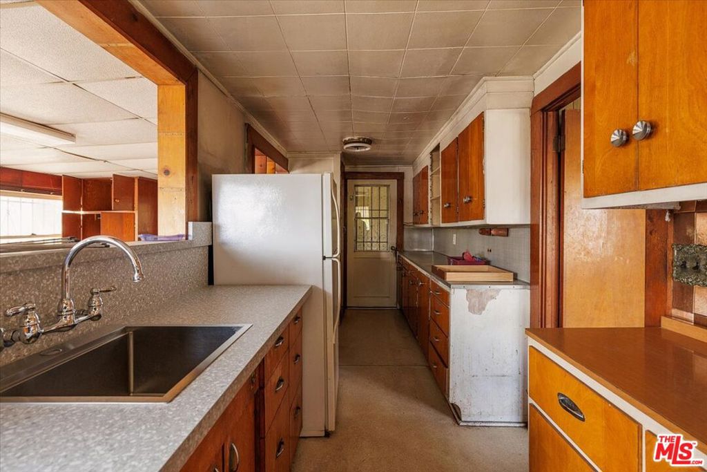1621 Mohawk Street Property Photo 4